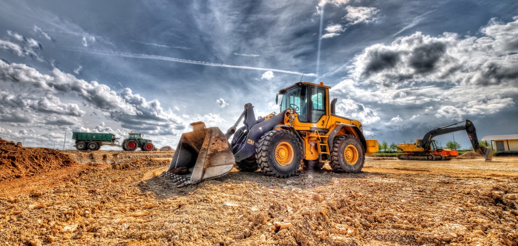 Lösungen, Einsatzbeispiele und Anwendungsbereiche für GPS, Telematik und Ortung im Bausektor für Baumaschine, Baufahrzeug und Baugerät